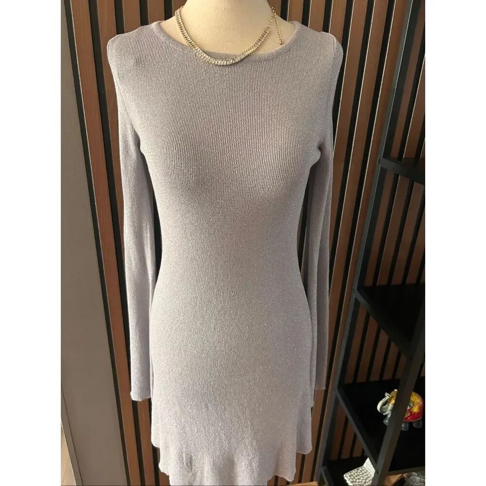 Forever 21 women’s light gray sweater dress flared sleeves size medium stretchy